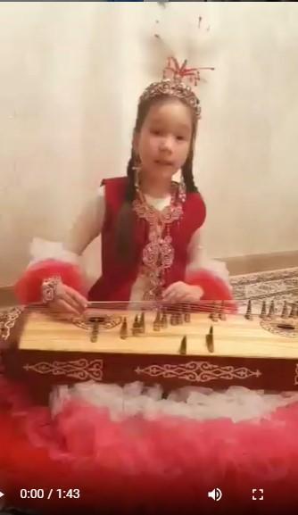 4" А" сынып оқушысы Аманжол Адияның ұлттық аспаптағы мерекелік құттықтауы