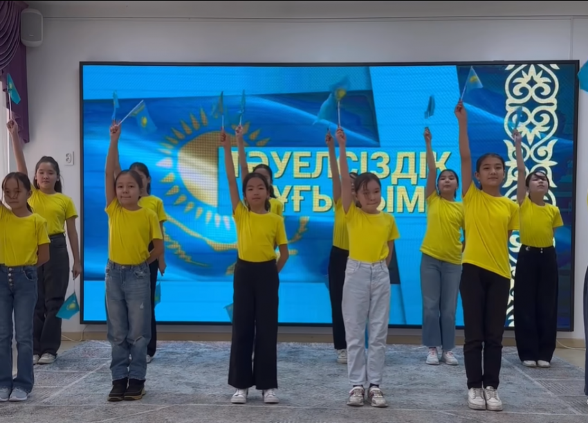 “Алға, Қазақстан!” тақырыбында өткен флешмоб байқауы